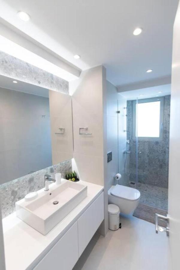 Bright Apartment In The New Building Athene Buitenkant foto